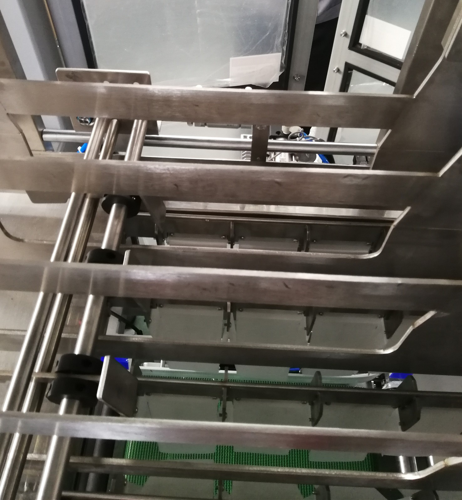 跌落式装箱机 (5).jpg